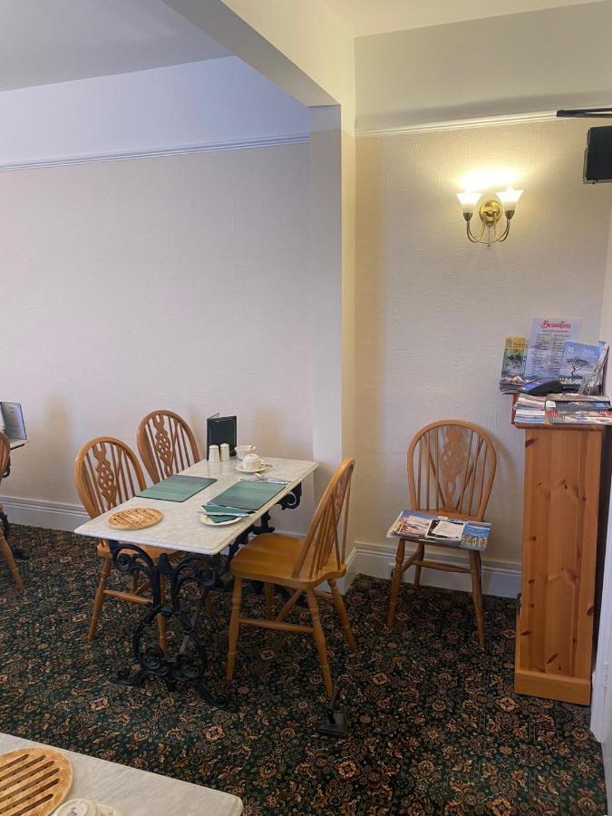 Landguard Lodge Guest House Shipley  المظهر الخارجي الصورة